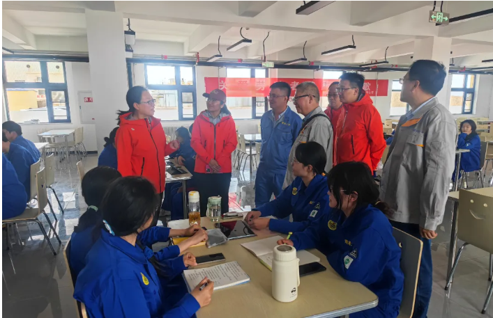 青海大学党委书记李丽荣一行到访yl34511线路中心钾肥生产基地